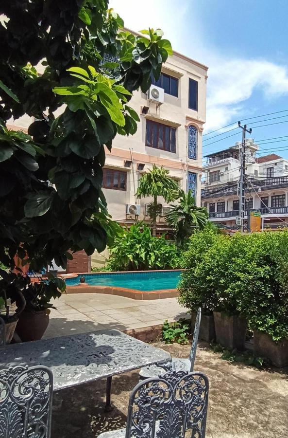 Villa Sisavad Guesthouse Vientiane Dış mekan fotoğraf