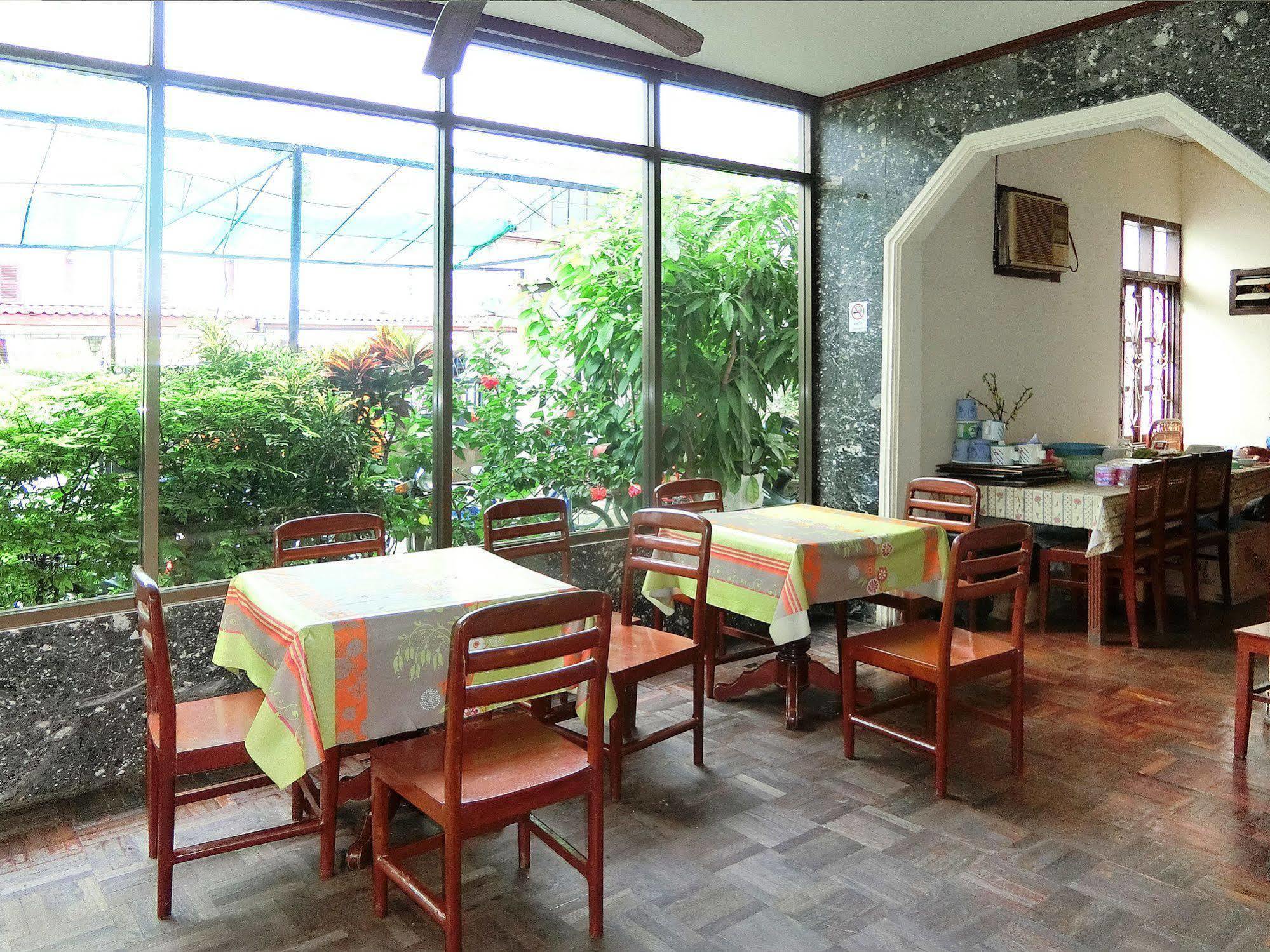 Villa Sisavad Guesthouse Vientiane Dış mekan fotoğraf