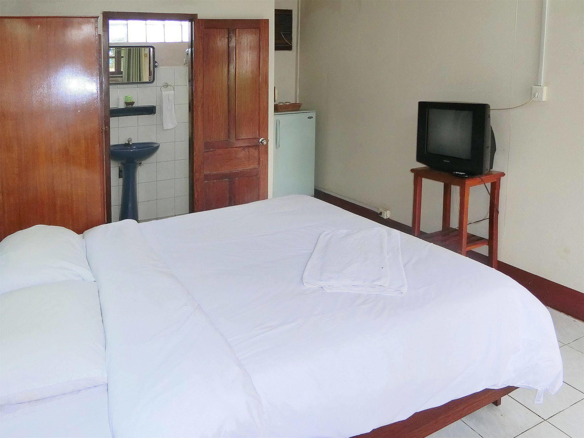 Villa Sisavad Guesthouse Vientiane Dış mekan fotoğraf
