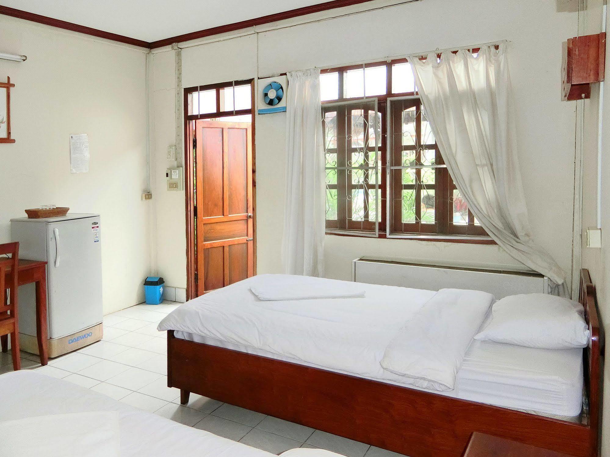 Villa Sisavad Guesthouse Vientiane Dış mekan fotoğraf